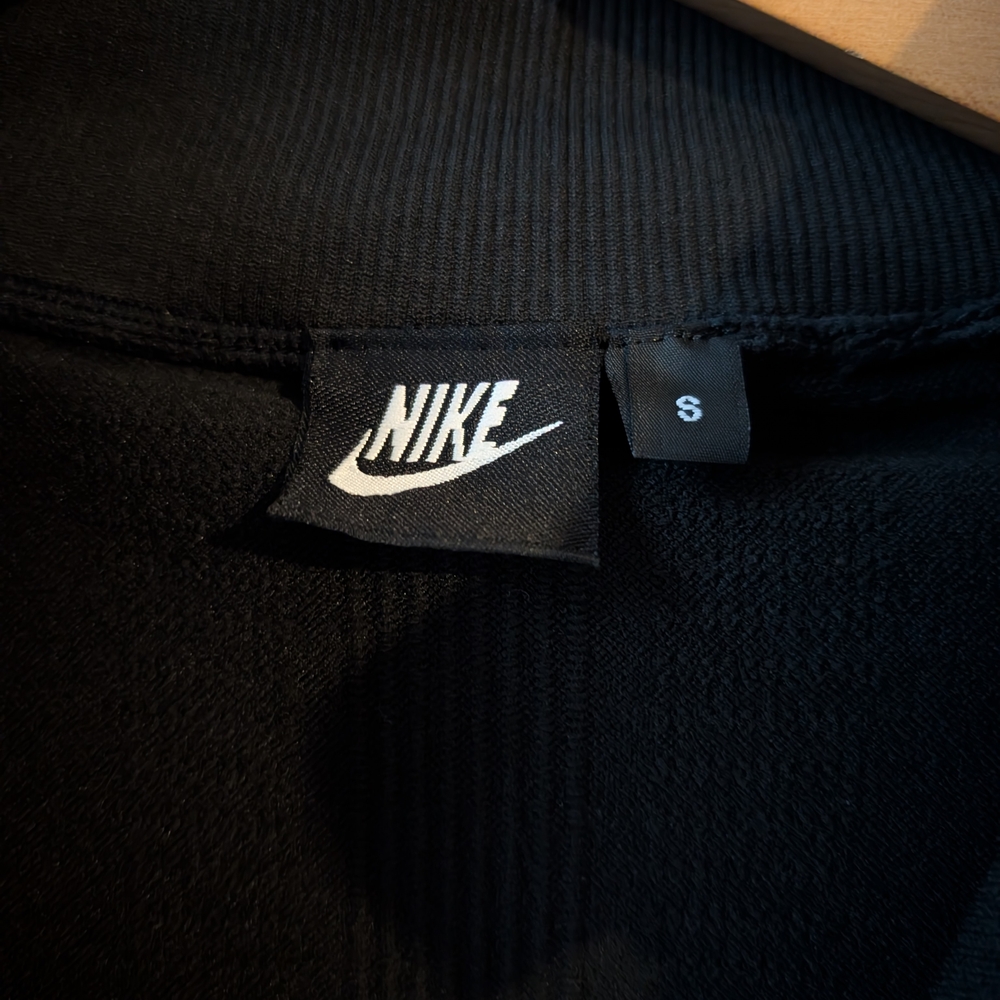 Nike Women's Black Bomber Jacket - Picture 2 of 4